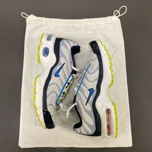 Women’s Nike Air Max Tn Air
SIZE 4 WOMENS